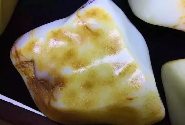 冒充和田玉的9种石头!