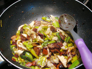 回锅肉炒包菜图片大全 18ae0b4d67934611a2ca5d67890480f4.jpeg