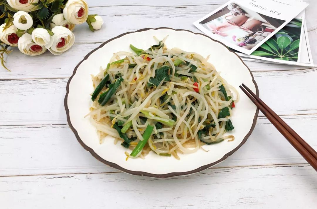 韭菜炒豆芽怎么炒好吃又简单 23d824e552de4927a8a964670c0f6b2d.jpeg
