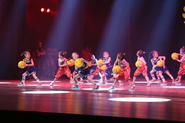 少儿舞蹈排名_少儿舞蹈图片(3)