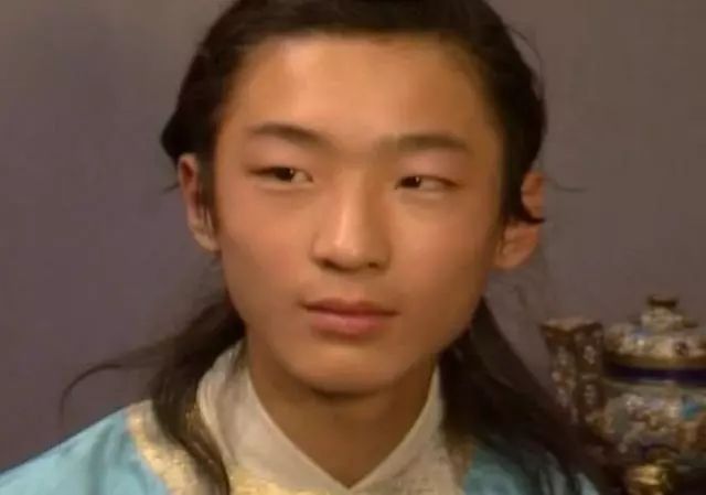 《红楼梦》中12岁的他,因长相丑陋被导演相中,多年后成气质大叔 澳门赌博娱乐