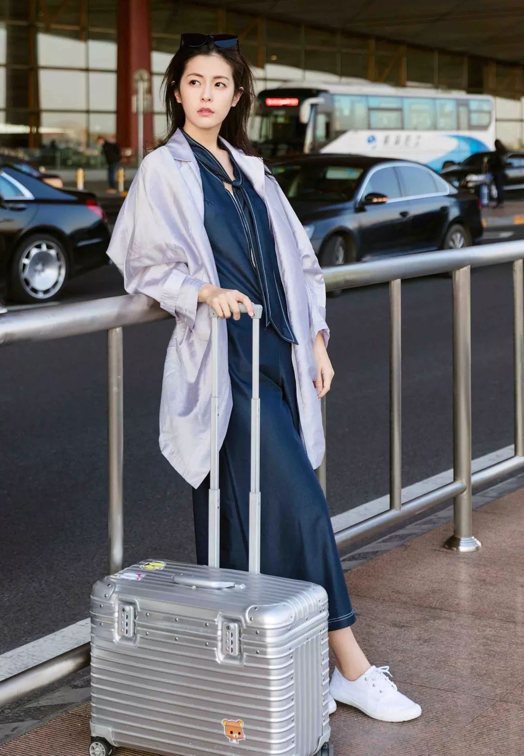 街拍美女穿搭_周迅街拍穿搭图片_明星穿搭街拍