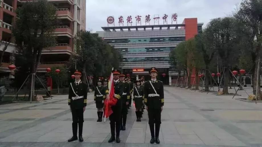 东莞一中举办开放日初三学生把握机会