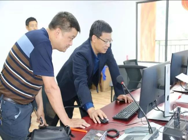 秭归县副县长,副总河长宋俊华巡泗溪并检查防汛工作