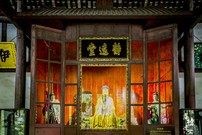 成都有全国唯一君臣合祠的祠庙，现在成为了博物馆，每天游客众多
