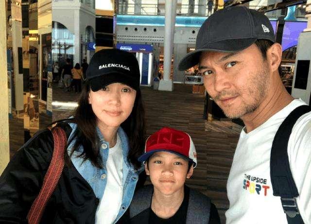 袁咏仪再谈被富商包养过往,内疚却让婚姻更持久