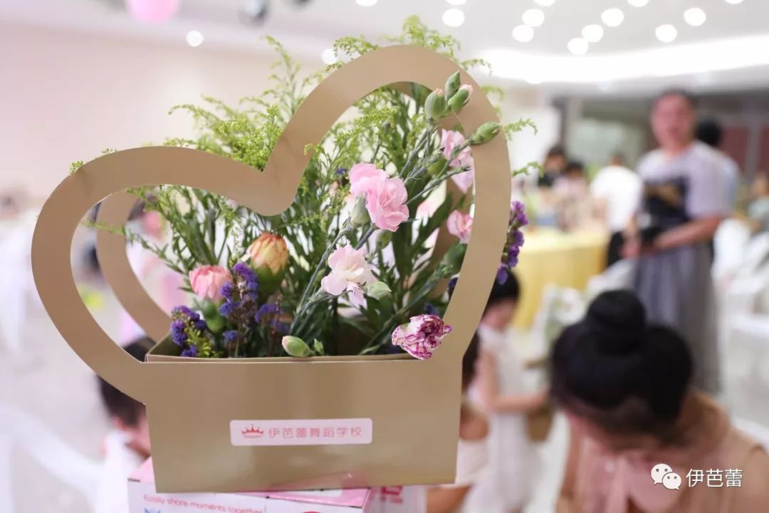 伊芭蕾母亲节 | 妈妈,感谢您圆了我的芭蕾梦!