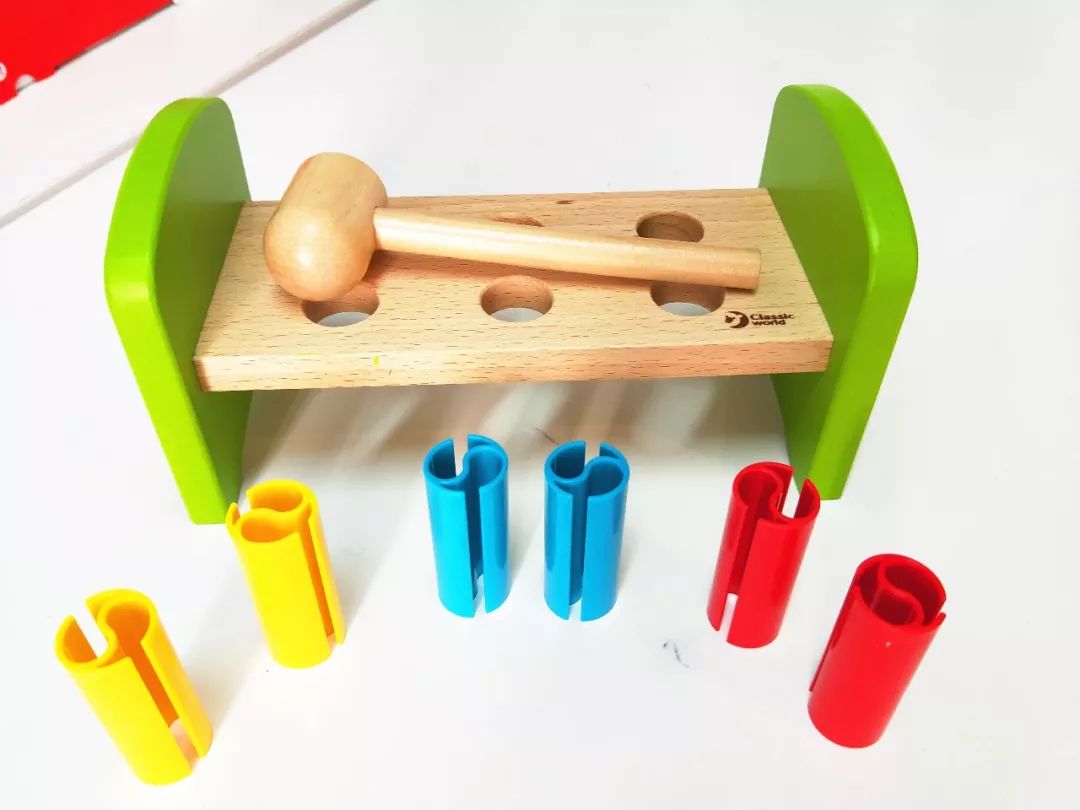 一个锤子一个钉子一块木板猜成语_一个弯锤子钉钉子图片