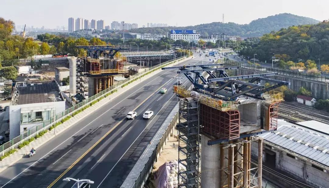 镇江市区有多少人口_...消息 连镇铁路市区段跨解放路特大桥下月合龙