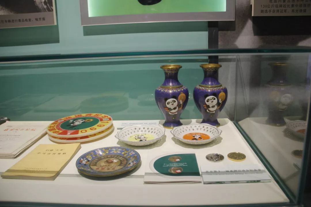 辞职市长获省里表彰！如果你知道他做的事，你一定会肃然起敬