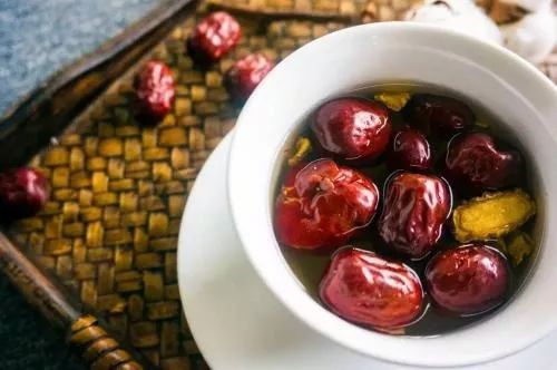 啥时候喝姜枣茶 02f3898ee18644439e8faebd5c641cc4.jpeg