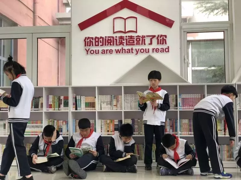什么叫教育集团托管的学校 1600b29f22e24633b3ab9232d929675a.jpg
