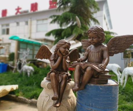 小天使雕像描写