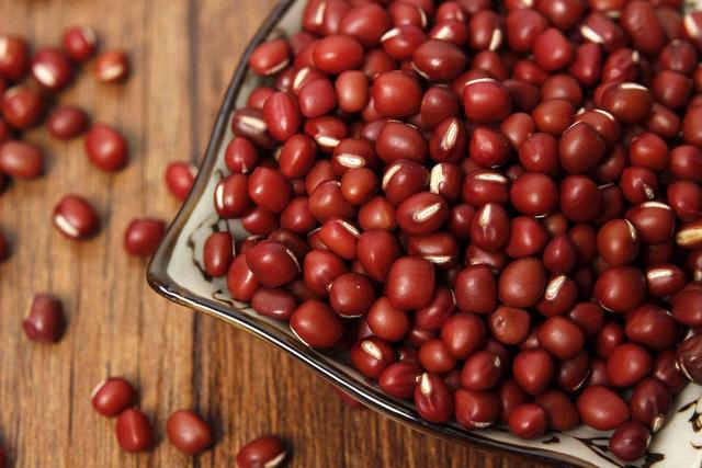 红豆和什么一起喝最好 3185c6e6a1aa48898ffb6f54c97fff31.jpeg