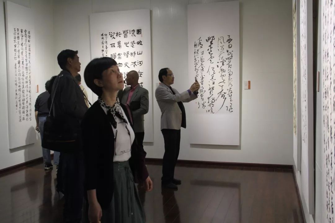 "传承与创新——全国书法名家作品邀请展"在乐山市开幕