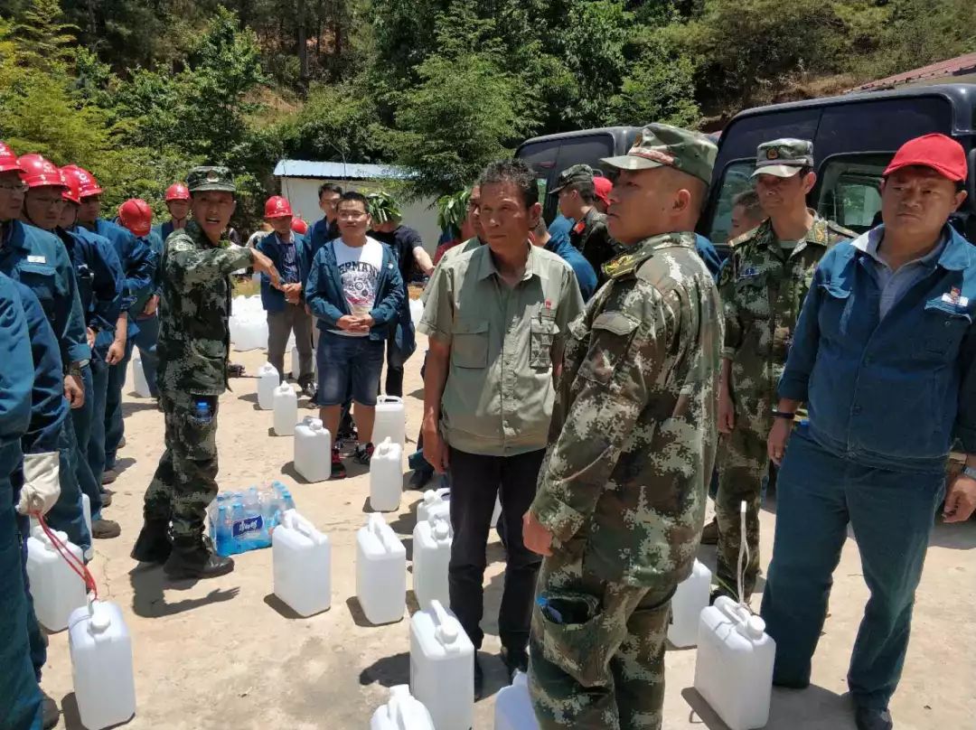 安宁八街发生森林火灾,昆钢积极支援扑救