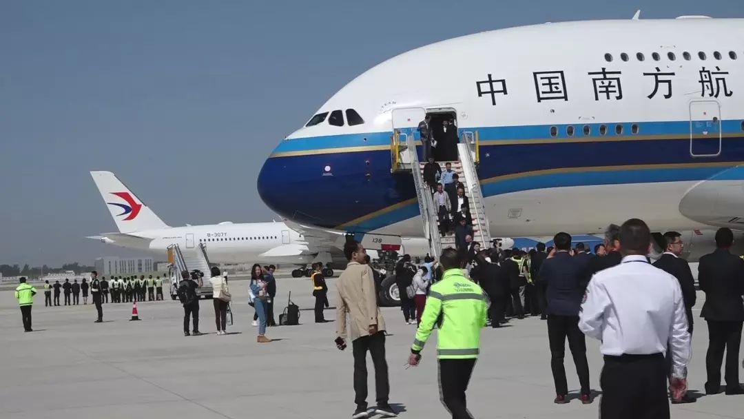北京大兴国际机场首次真机试飞成功_飞机