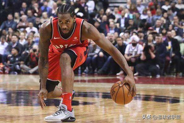 伦纳德手有多大?烤肉姐偷拍被发现,切身感受大