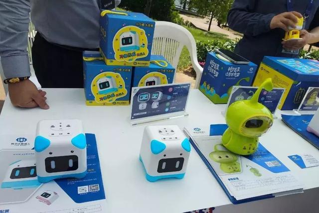 协作机器人和工业机器人编程区别 695bfb0a1ffc49009302f28c134c7e04.jpeg