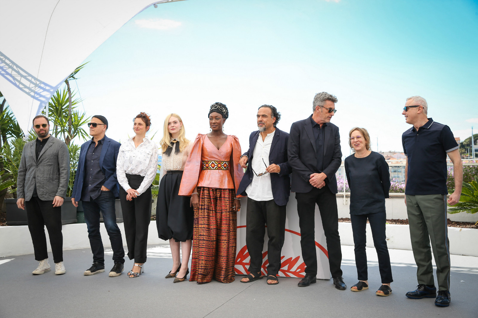 DAY1:巩俐刘涛红毯亮眼,开幕片《丧尸未逝》