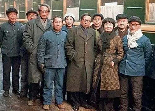 点击图片看原样大小图片