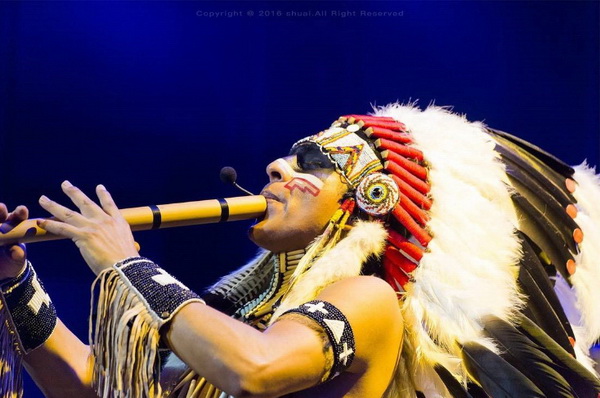这位印第安音乐家的《最后的莫西干人》为何让人落泪