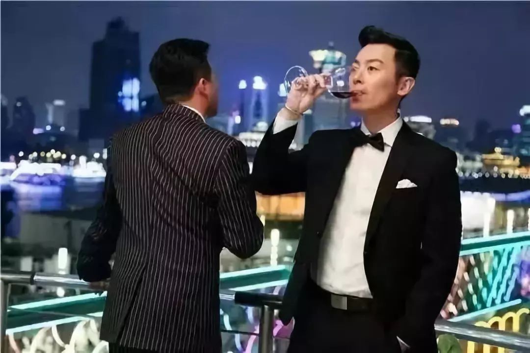 每一个会喝酒的男人,都值得珍惜
