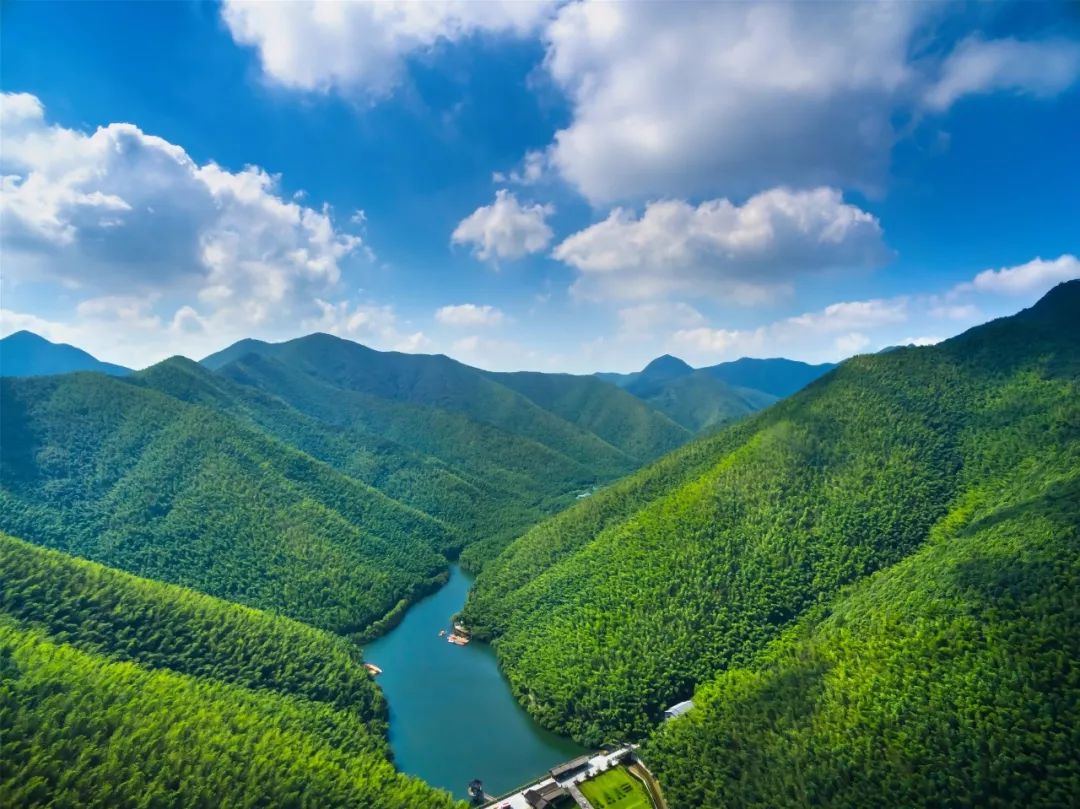 周末不加价!南山竹海安雲·悦南山2日1晚套餐,住双人景观房、体验竹海漂流… 日本一本道免费一二三区