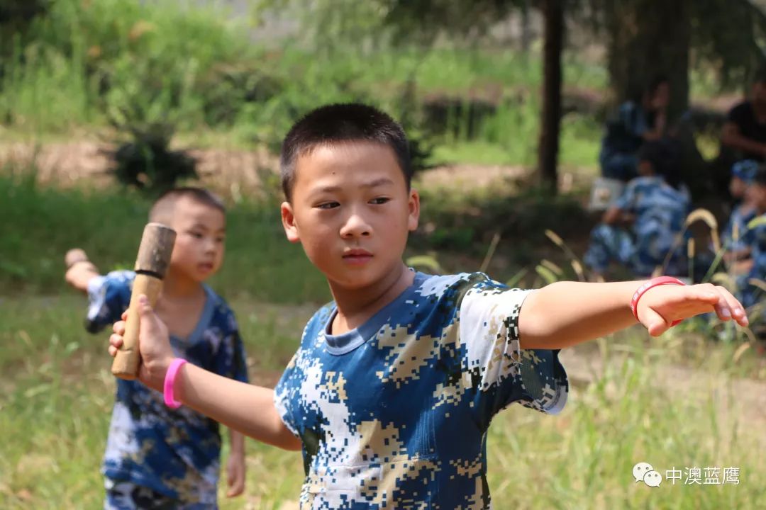 少年变形记成长夏令营中澳蓝鹰军事夏令营怀化地区火热报名中