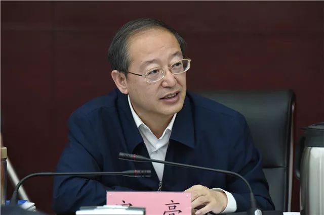 省委常委,常务副省长"一会一节"执委会主任宋亮讲话.