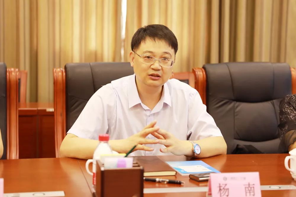 【公司新闻】广西科技大学土木建筑工程学院杨南一行到公司进行校企洽谈交流
