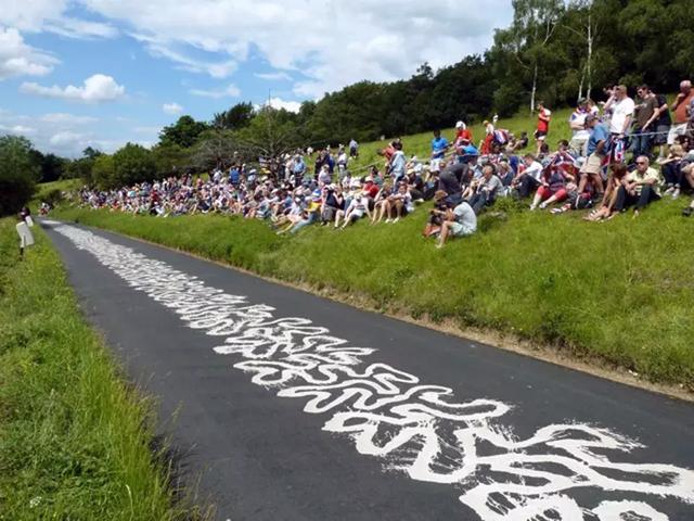 ����¡���ح����һ����ʱ�䴩��������ɳĮ