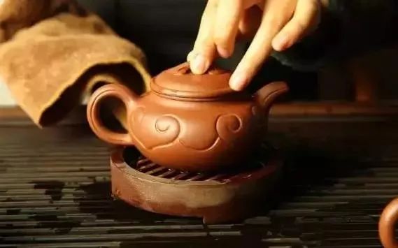 怎么养紫砂壶最快包浆 e7839a8d69294b1f99643c4e5e65c2f0.jpeg