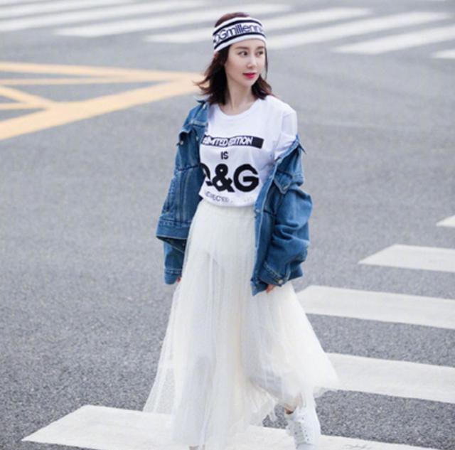 18岁女生怎么穿搭 faaf36e8203d4880b8b522f1b5fd5eb8.jpeg