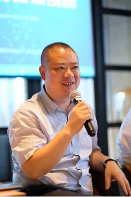 董事长何勇_董事长办公室图片(3)