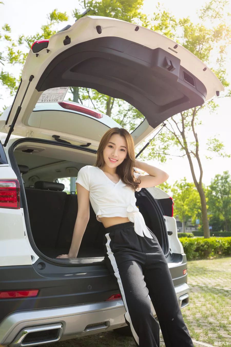 女神请上车爱卡汽车女神琪琪携手福特领界带你领略夏日世界
