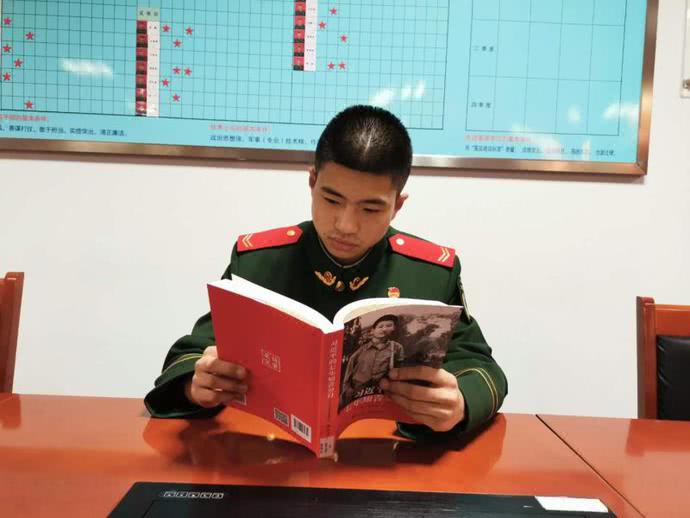 70年前，他的祖父牺牲在解放上海的战斗中