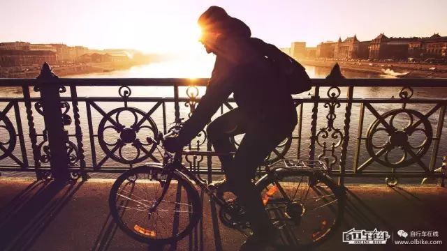 如何变成一个阳光开朗的人 1c3e77e44b2e4d3e99d46e0c7e2925bc.jpeg