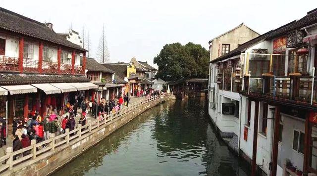 中国"无差评"的古镇,游客最多时免门票,如今的收入让人眼红