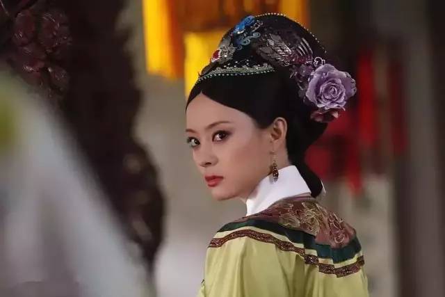 比张雨绮彪悍，被不育老公骗婚，毒死老公称帝又找了23个情人…