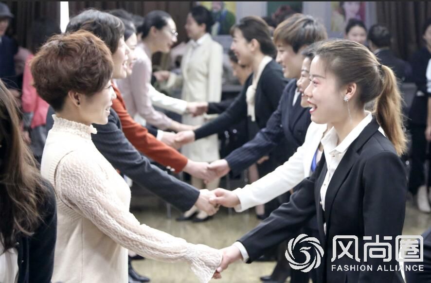 形象礼仪培训：形象礼仪本身就不分家