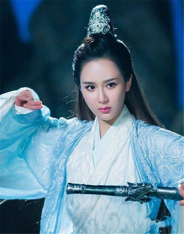 古装剧6位女星冲天辫,赵丽颖郑爽杨紫景甜杨蓉热巴,谁