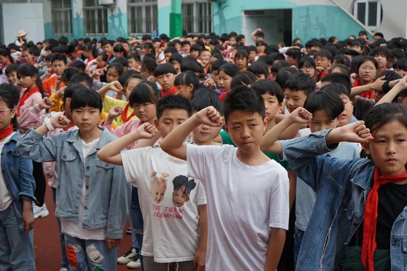 水无情 人有情 | 松门二小携手水上救生协会 | 安全护航