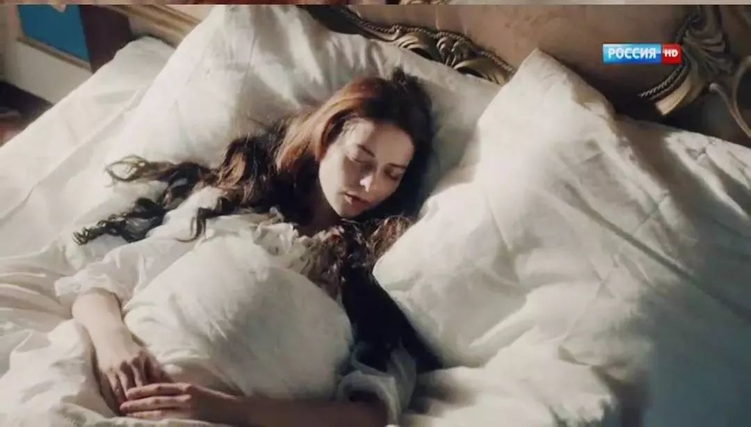 比张雨绮彪悍，被不育老公骗婚，毒死老公称帝又找了23个情人…