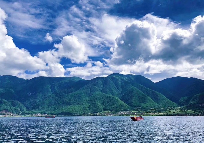 看云卷云舒听花开花落什么意思 50ca28bc1b7a4e359c535239812185e2.jpeg