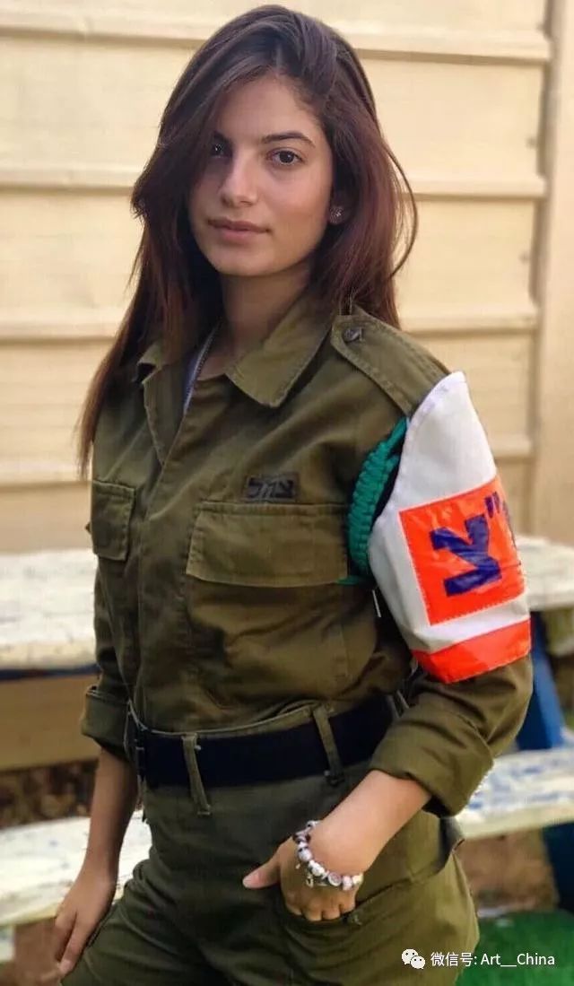 貌美如花的以色列女兵却拥有强悍的实力