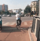 64cab69841d544d49a180958a5325162.gif