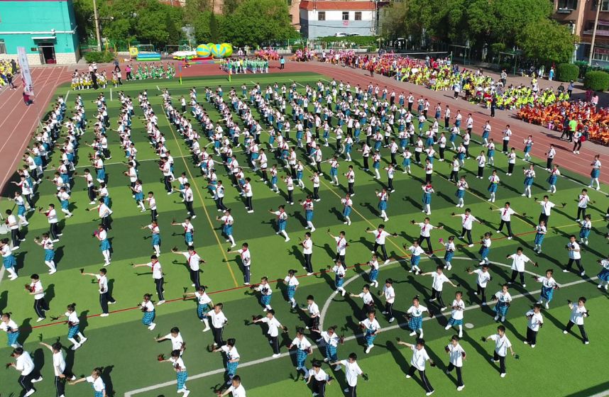 焦点关注共享阳光体育齐奏团队华章金龙王庙小学2019七彩阳光全员运动