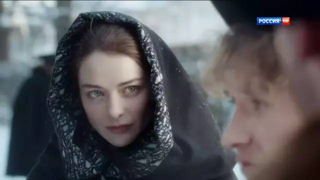 比张雨绮彪悍，被不育老公骗婚，毒死老公称帝又找了23个情人…