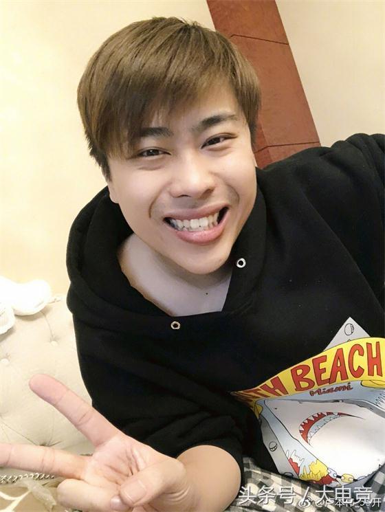 LOL:五五开女友UU妹深夜微博求肉文,网友送上